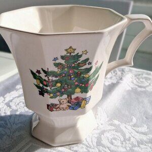 New Christmastime NIKKO Cup and Saucer (Set of 4)